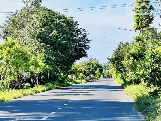 TRỤC CHÍNH UỶ BAN XÃ LONG MỸ-ĐẤT ĐỎ-BRVT - CÁCH BIỂN 3KM - 1