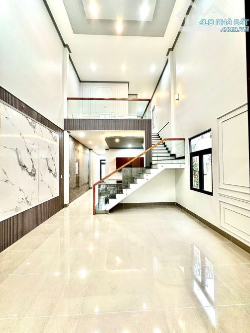 Chỉ 2,95 tỷ sở hữu nhà 1 trệt 1 lửng 103m2, SHR thổ cư, đường ô tô, gần chợ nhỏ P.Tân Hiệp - 1