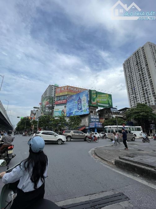 Nhà mặt phố MINH KHAI, vỉa hè 6m, dt 55m x 6 tầng chỉ hơn 21 tỷ, nhà mới, Hai Bà Trưng - 1