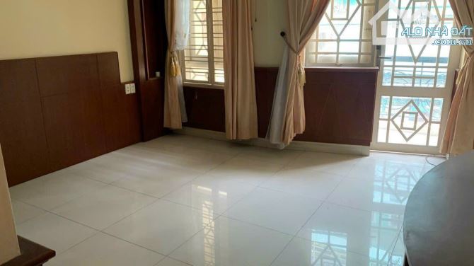 Bán nhà  KHU D2 Bình Thạnh nhà  3 lầu 4 PN nhà vuông vằng giá chỉ 6.3 tỷ - 1