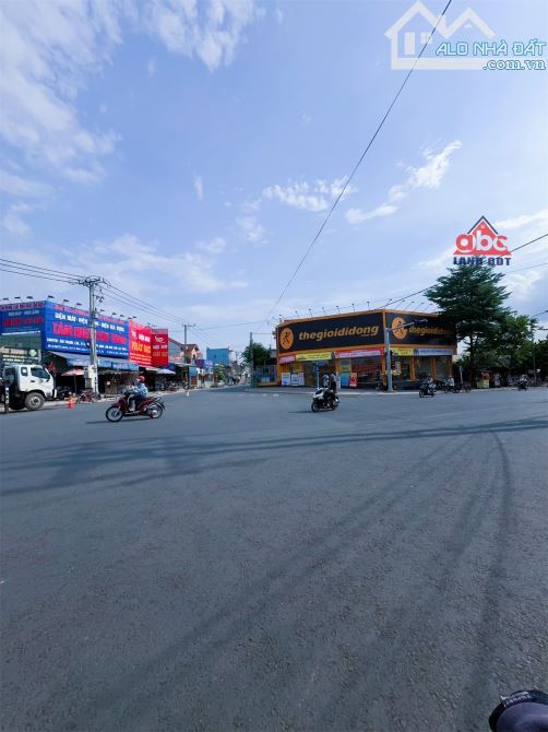 Bán lô đất 261m2 mặt tiền đường Nguyễn Hoàng Gần KCN Bầu Xéo Sông Trầu Trảng Bom. Chỉ 3ty9 - 2