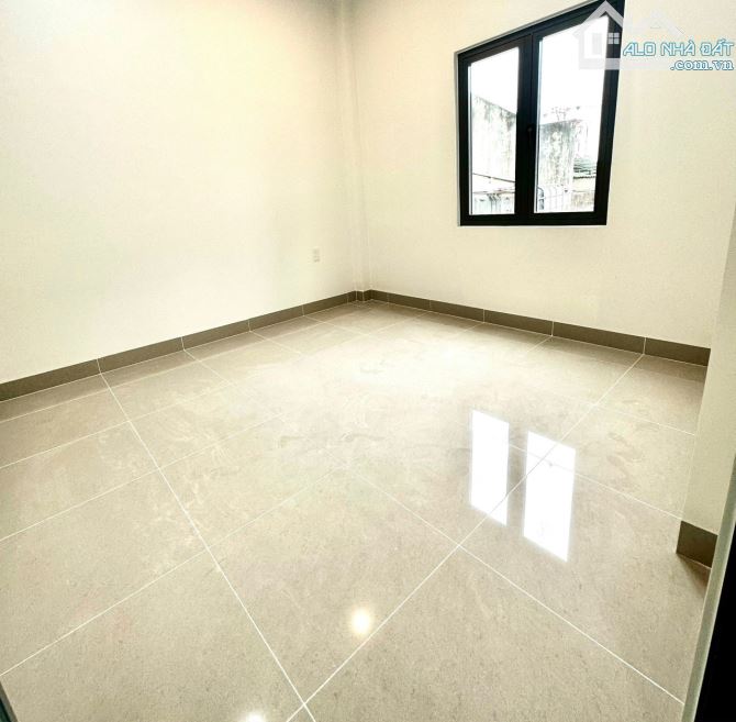 Chỉ 2,95 tỷ sở hữu nhà 1 trệt 1 lửng 103m2, SHR thổ cư, đường ô tô, gần chợ nhỏ P.Tân Hiệp - 2