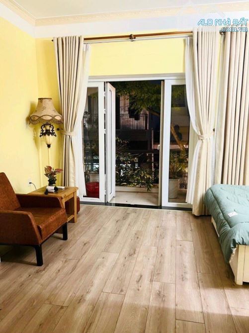 Giảm sâu 1 tỷ - Bán biệt thự 3 tầng đường Thạch Lam cách biển Mỹ Khê 200m chỉ nhỉnh 9 tỷ - 2