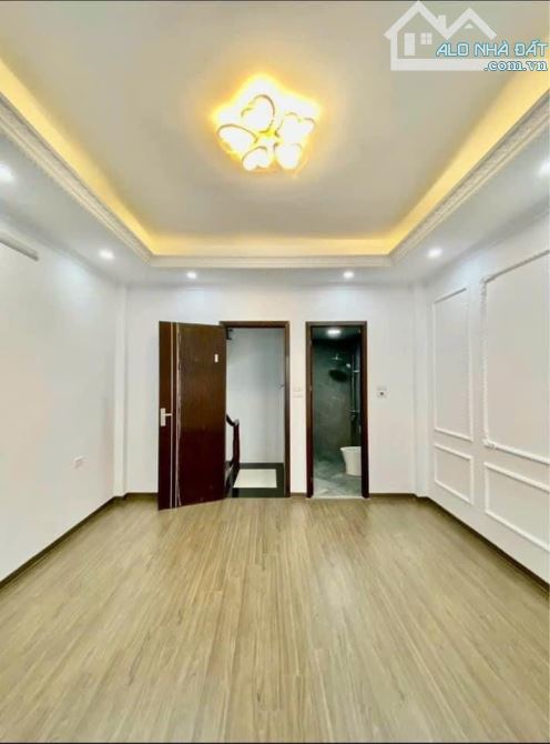 Bán nhà Phúc Lợi 30m2- 5 tầng- giá 3.85tỷ - 2