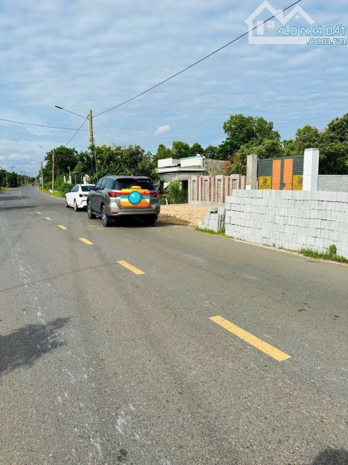 TRỤC CHÍNH UỶ BAN XÃ LONG MỸ-ĐẤT ĐỎ-BRVT - CÁCH BIỂN 3KM - 3