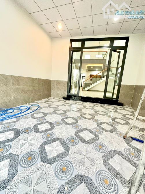 Chỉ 2,95 tỷ sở hữu nhà 1 trệt 1 lửng 103m2, SHR thổ cư, đường ô tô, gần chợ nhỏ P.Tân Hiệp - 3