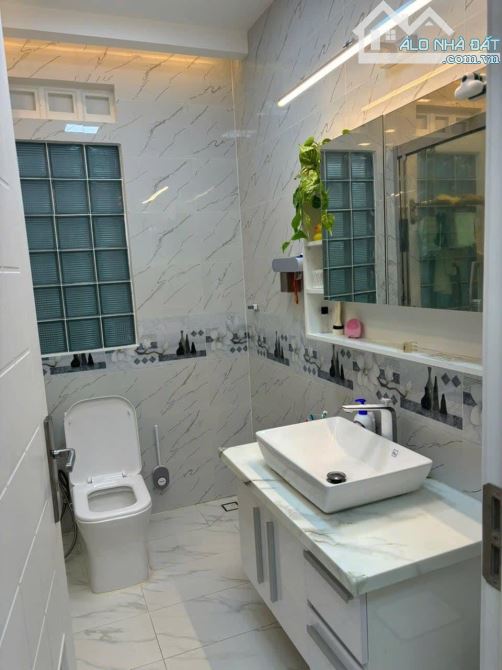 Cho thuê Chung Cư An Phú Đông - Q12 2pn, 2wc 173m2 10tr. Full nội thất - 3