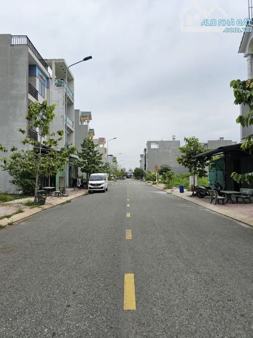 Bán nhà đẹp 1T3L 5x19m hoàn công Đường D1 Phú Hồng Thịnh 9 p. Bình An - 3
