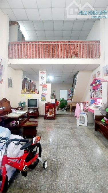 Hẻm 5m oto vào nhà 👉 1/ Đ.Nguyễn Háo Vĩnh - P. Tân Quý 👉 DT 59m2 ~ 5x11,7 Chỉ 5Ty - 4
