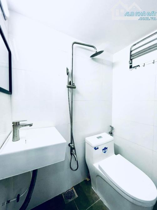 Hẻm thông 1 xẹc Lò Gốm, 35m2, 2 tầng BTCT 2PN, XH đậu cách 3 căn - 4