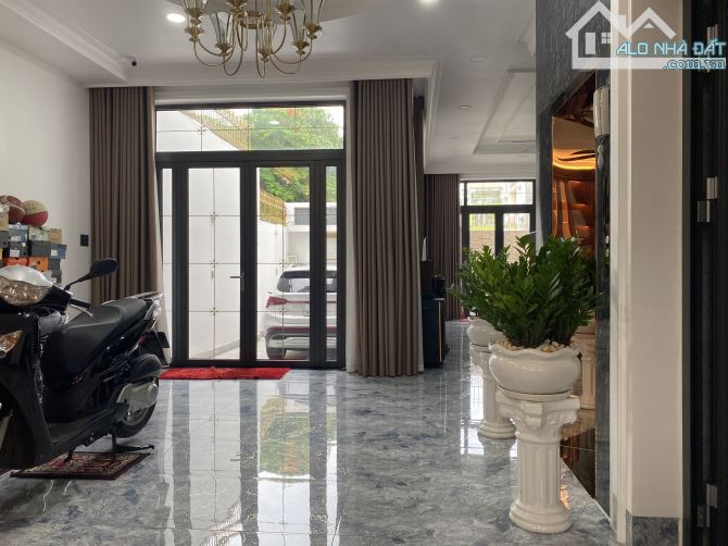 Bán Biệt Thư song lập  Khang Điền – Gia Hòa, Phước Long B, DT: 8 X 25 = 200m2. Gía 17.2 tỷ - 8
