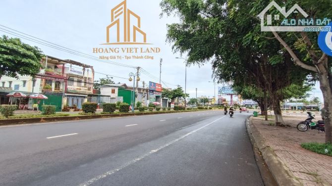 Nhà cấp 4 mặt tiền đường Nguyễn Lương Bằng, DT: 3,8x20m (TC100%), Đông Bắc, Giá: 3,7 tỷ