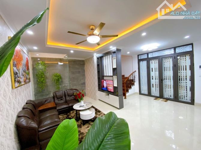 Bán nhà mới tại Trần Cung - Từ Liêm, 40m2 - nhỉnh hơn 5 tỷ, chủ thiện chí bán