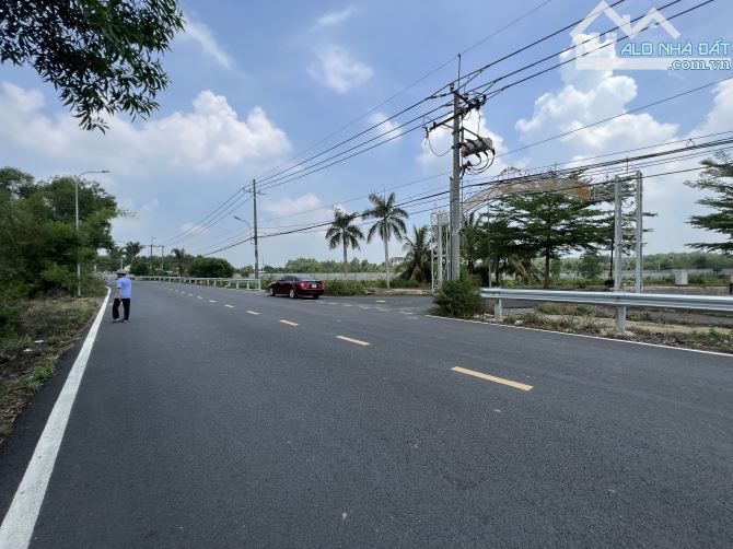 Bán 2.200m2 đất góc 2MT đường Long Thuận, Long Phước Q9 chỉ 39tỷ thổ cư 100% DT 40x55
