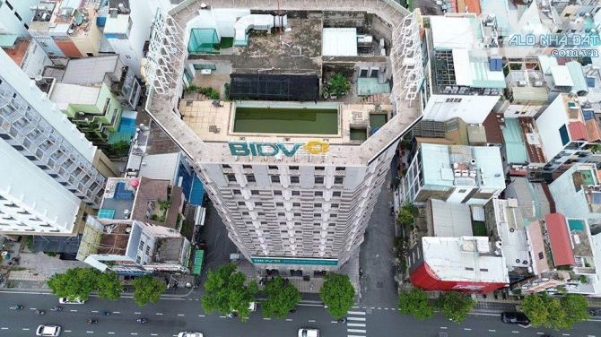 Bán gấp building 4 MT Nam Kỳ Khởi Nghĩa, Quận 3. DT: 22x17m, XD: 2H, 14 tầng - 645 tỷ TL