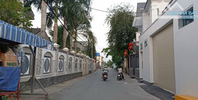 Giá 2 tỷ 990. Bán đất view sông phường Hoá An, Biên Hoà. DT 121m. Đường 2 oto. - 1