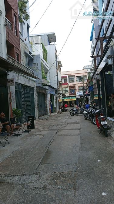 Bán nhà mới Đường Đặng Văn Ngữ, P. 14, Quận Phú Nhuận. - 1