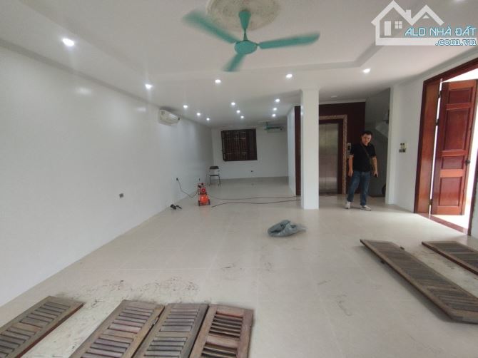 Cho thuê nhà liền kề 100m2 x 6 tầng, ở  Hàm Nghi, Hà Nội. Giá 60 triệu - 2