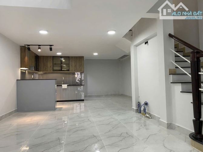 NHÀ MỚI ĐẸP VÀ CÁCH MẶT TIỀN CHỈ VÀI BƯỚC CHÂN - 2