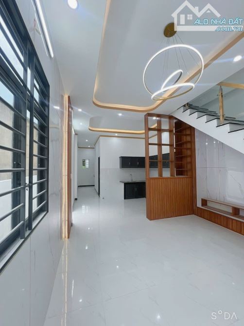 Bán gấp nhà mới xây 1 trệt 1 lầu thổ cư sổ riêng cầm tay sẵn, ngay trường THCS Thạnh Phú - 3