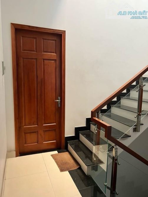 Chính chủ bán nhà 60.8m2, hẻm xe hơi, Tân Thành, Tân Phú,Giá 3 tỷ 250tr - sổ hồng riêng - 5