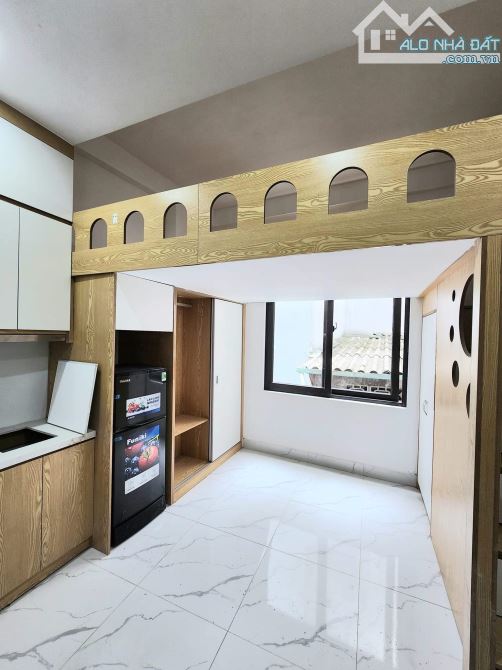BÁN TÒA CCMN 113M x 8 TẦNG 30 PHÒNG DOANH THU 1,8TỶ /NĂM 29 TỶ