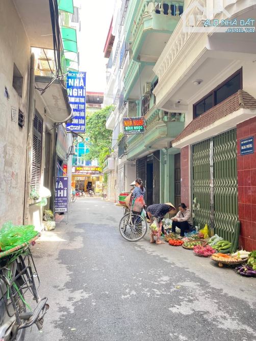 HIẾM -  QUẬN THANH XUÂN - PHÂN LÔ QUẬN ĐỘI - NHÀ DÂN -  Ô TÔ VÀO NHÀ - SỔ ĐẸP - HAI THOÁNG