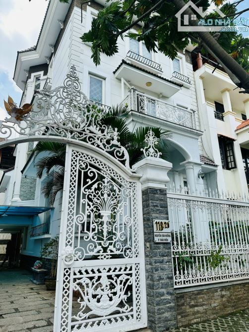 Biệt Thự Đẹp 12x20 Khu Compound Công Viên đường Út Tịch, Phường 4, Tân Bình