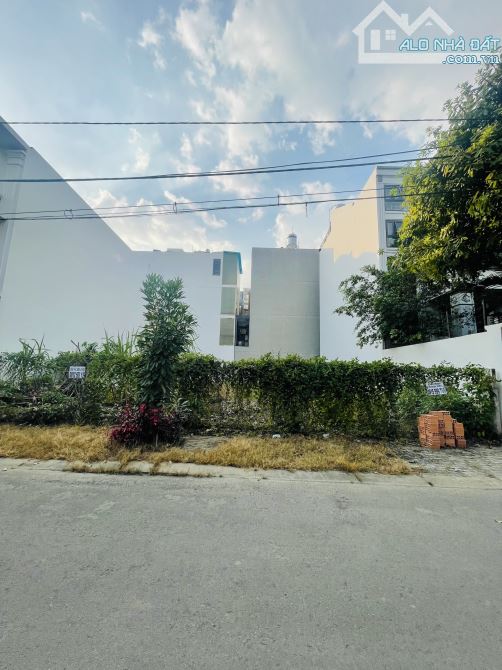 Đất biệt thự view sông đường phú thuận Q7 - 8x20 (160m) giá 15,8 tỷ SHR chính chủ