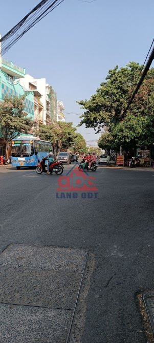 NP602 Chủ gửi bán nhà 4 lầu MT CMT8 Quang Vinh, Biên Hòa, Đồng Nai Giá: 14 tỷ