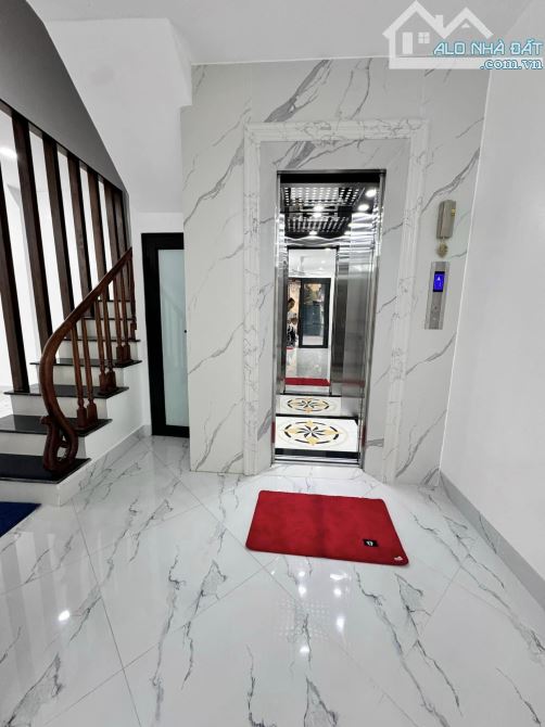 Bán nhà phố Dương Văn Bé, Hai Bà Trưng, ô tô vào nhà, thang máy, 6 tầng 44m2 giá 10.8 tỷ - 1
