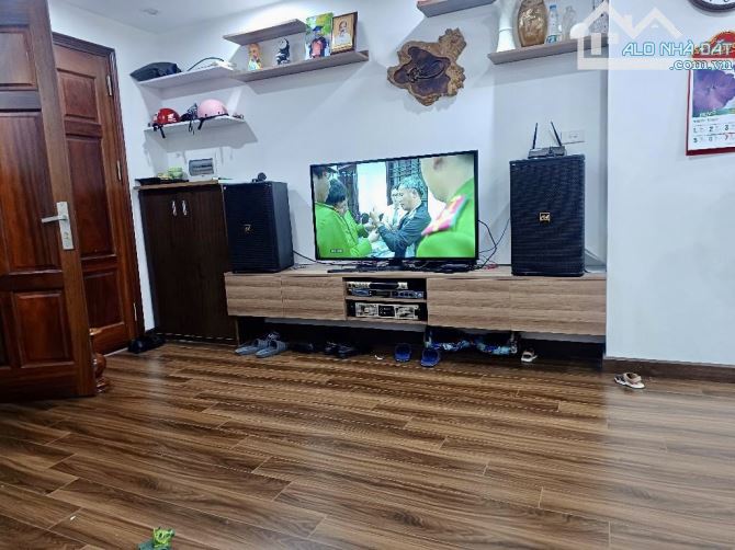 (Siêu phẩm) Căn hộ đẹp 3PN 110m2 - lô góc hướng Đông và Bắc mát mẻ - 5,25 tỷ bao phí - - 1