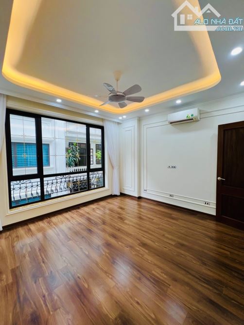 Bán nhà phố Thuỵ Khuê, Tây Hồ, 110m2, lô góc, vỉa hè, 2 ô tô tránh, KD, VP, chỉ 24 tỷ. - 1