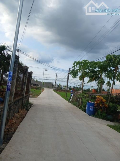 CẦN TIỀN BÁN GẤP LÔ ĐẤT 175M2 GIÁ CHỈ 1 tỷ 285TR GẦN KCN HOÀNG GIA - 2