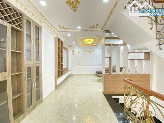 Kẹt nợ bán gấp nhà Nguyễn Thái Sơn, P3, Gò Vấp. Dt: 53m2. Giá: 2tỷ 39 - 3