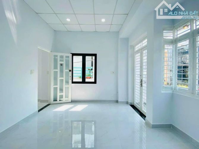 Chủ Nhà Kẹt tiền cần bán nhà mặt tiền đường Vĩnh Viễn,P4,Quận 10,DT:46,2m2/Giá:4tỷ5 - 3