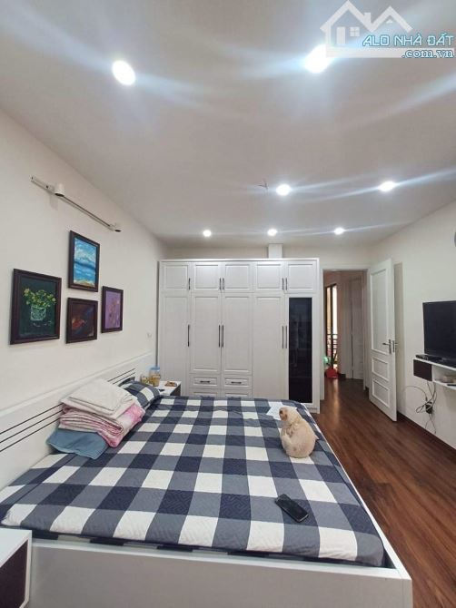 Bán nhà đường Lạc Long Quân DT 95m2 x 5 tầng, ngõ thông, ô tô, kinh doanh, giá 16.5 tỷ. - 3