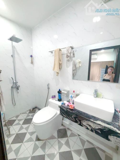 Hiếm! TT Huỳnh Thúc Kháng- Tầng 3 khu phân lô 78m2, 3 ngủ, 2wc nhà đẹp, ở luôn chỉ 3.35 tỷ - 5