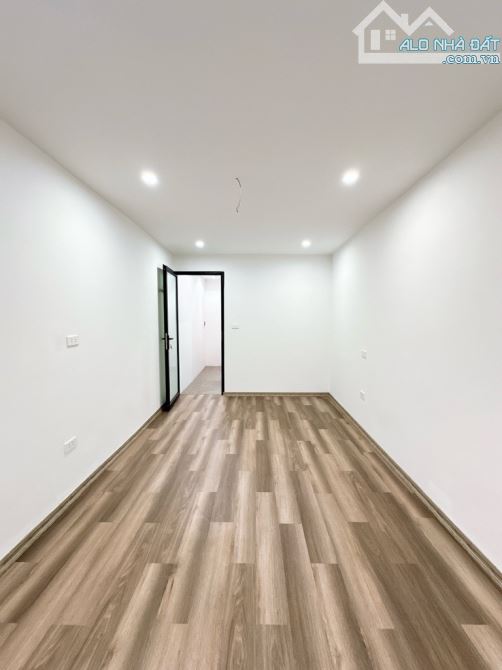 BÁN NHÀ KHÂM THIÊN Ở NGAY 30m2 mt 3.1m GIÁ 5.25 TỶ - 8