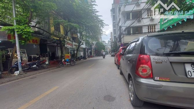 Bán nhà mặt phố Nguyễn Hy Quang - Ô Chợ Dừa. Kinh doanh sầm uất, vỉa hè rộng.45m2, 4 tầng