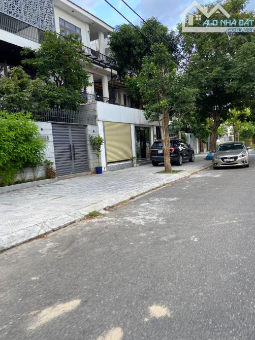 Bán đất biệt thự 150 m2 đường Khúc Thừa Dụ, gần Sông, Nại Hiên Đông, Sơn Trà 7.15 tỷ