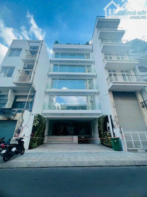 HĐT 370tr/tháng,chuyển nhượng tòa nhà mặt tiền Nguyễn Trãi quận 1 10x20m hầm8tầng gía 55tỷ