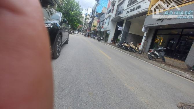 Bán nhà mặt phố Nguyễn Hy Quang - Ô Chợ Dừa. Kinh doanh sầm uất, vỉa hè rộng.45m2, 4 tầng - 1