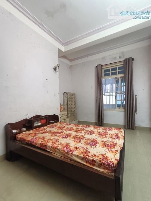 Bán nhà mặt tiền sát Hồ Xuân Hương, 120M2,2 tầng, 3PN.Giá 7.x tỷ.TL, LVCC.SHR - 3