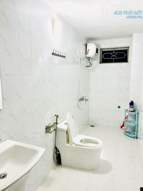 BÁN NHÀ HOÀNG CẦU -  LÔ GÓC - Ô TÔ ĐỖ CỬA - 56M2 - MT6,5 -  5 TẦNG - 3