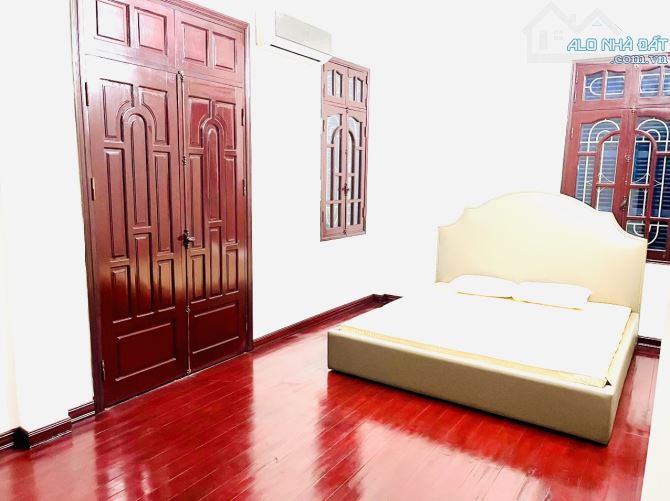 BÁN NHÀ HOÀNG CẦU -  LÔ GÓC - Ô TÔ ĐỖ CỬA - 56M2 - MT6,5 -  5 TẦNG - 4