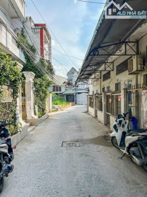 Bán đất 129 m2 thổ cư hẻm 12 đường 3/2 - 6