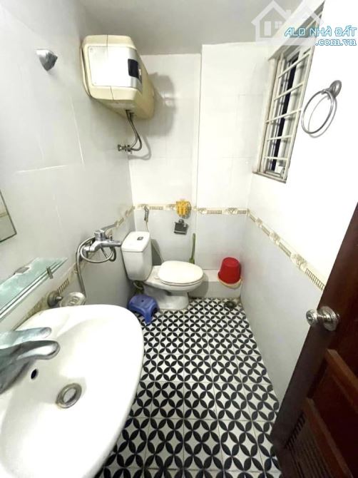 BÁN NHÀ PHỐ CHÙA LÁNG - ĐỐNG ĐA, 43M2*5T*5.6M, SÁT PHỐ, GẦN OTO, NHÀ  ĐẸP Ở NGAY, GIÁ 7 TỶ - 6