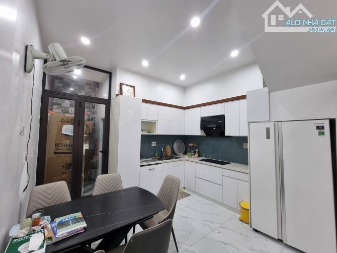 🏡 🏡  Cho thuê nhà 3 tầng full nội thất tại TĐC Xi Măng, Giá 8tr/tháng - 40m2. 3 tầng - 6