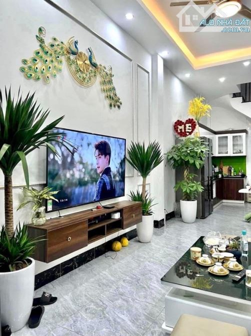 Cần bán nhà dân xây  MinhKhai  45m2    Giá chào 5 tỷ